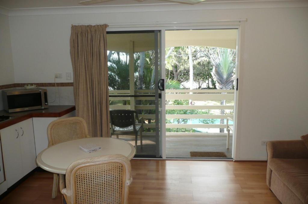 Beachside Holiday Units Bowen Værelse billede